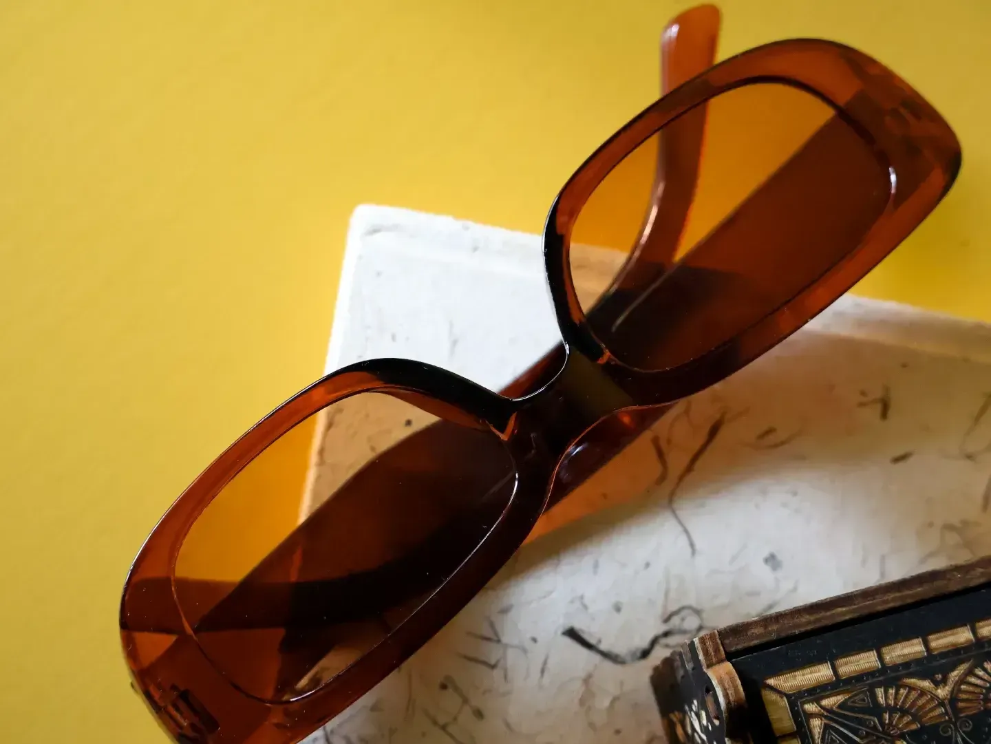 Side profile of The Sienna brown sunnies. Protect your eyes from Sri Lanka's tropical sun with quality glasses.