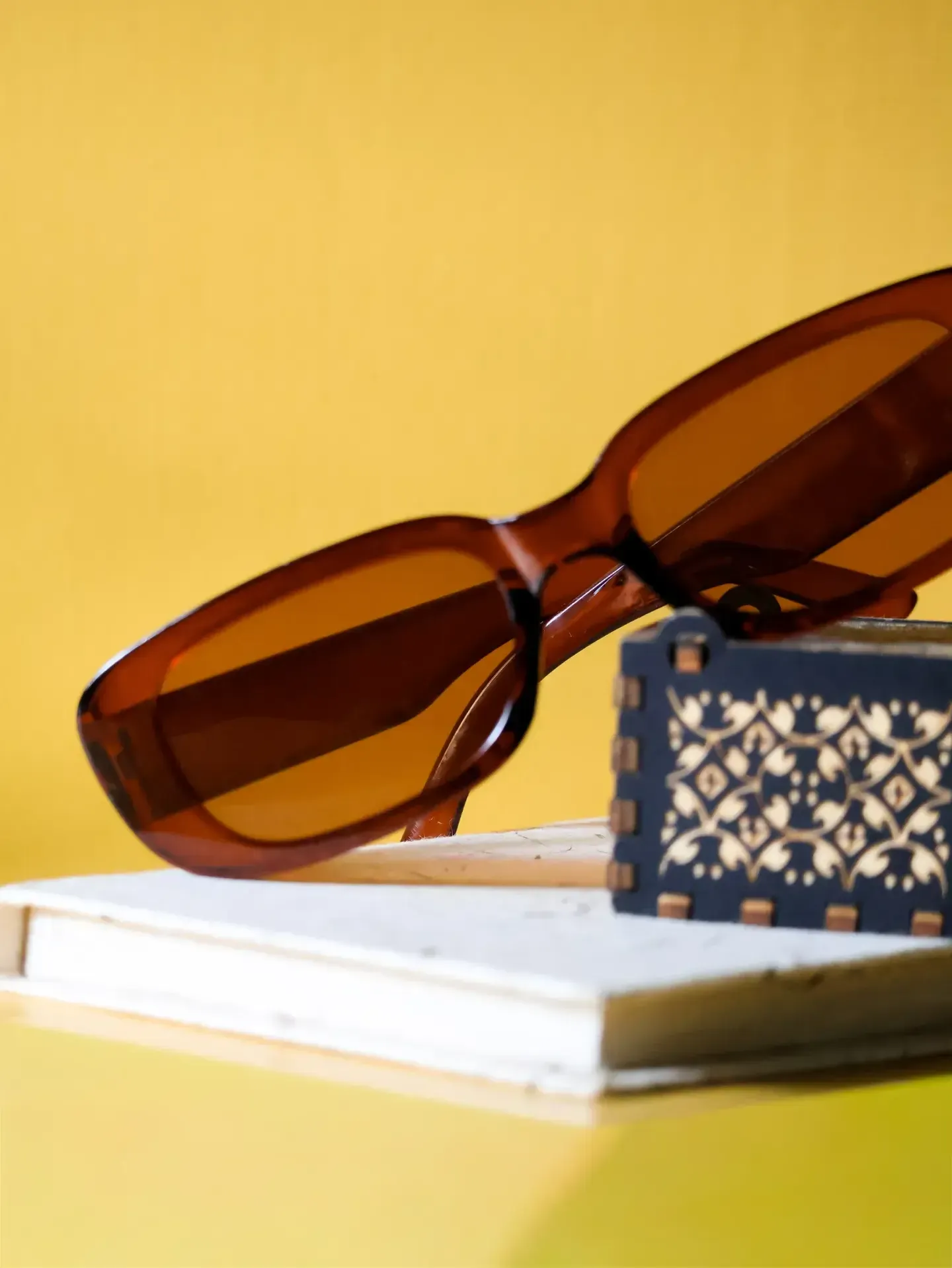 Close-up of tinted lenses on The Sienna sunglasses. Available in Kottawa and Eheliyagoda optical shops.